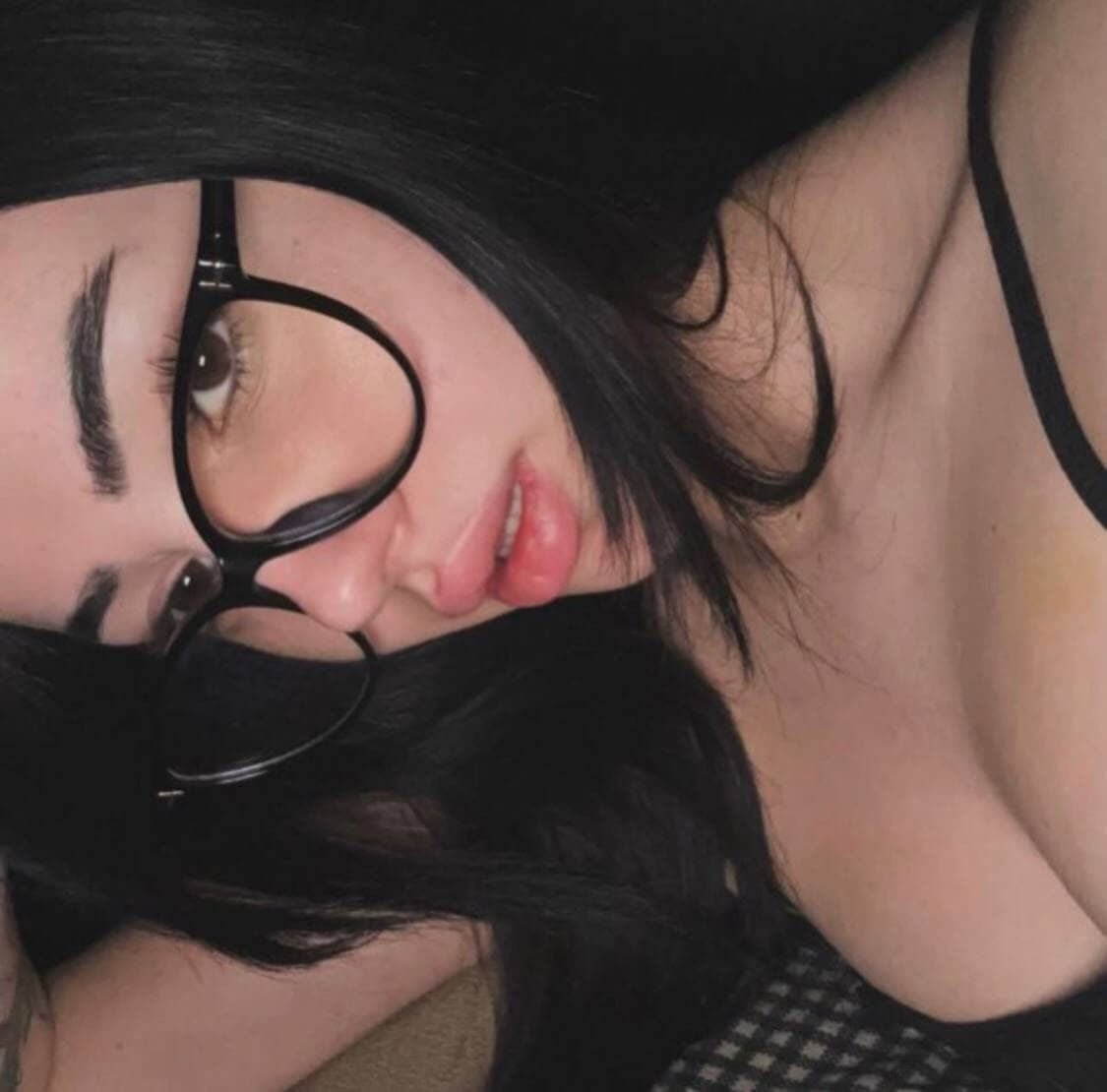 Ecem · 22 yaş · Pendik bireysel masöz · Türk masöz · profil fotoğrafı