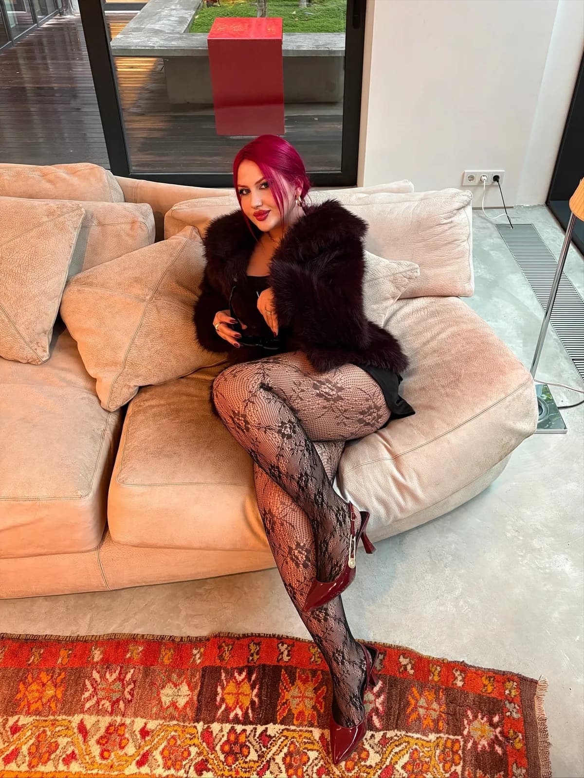 Ebru · 30 yaş · Şişli bireysel masöz · Ozbek masöz · profil fotoğrafı
