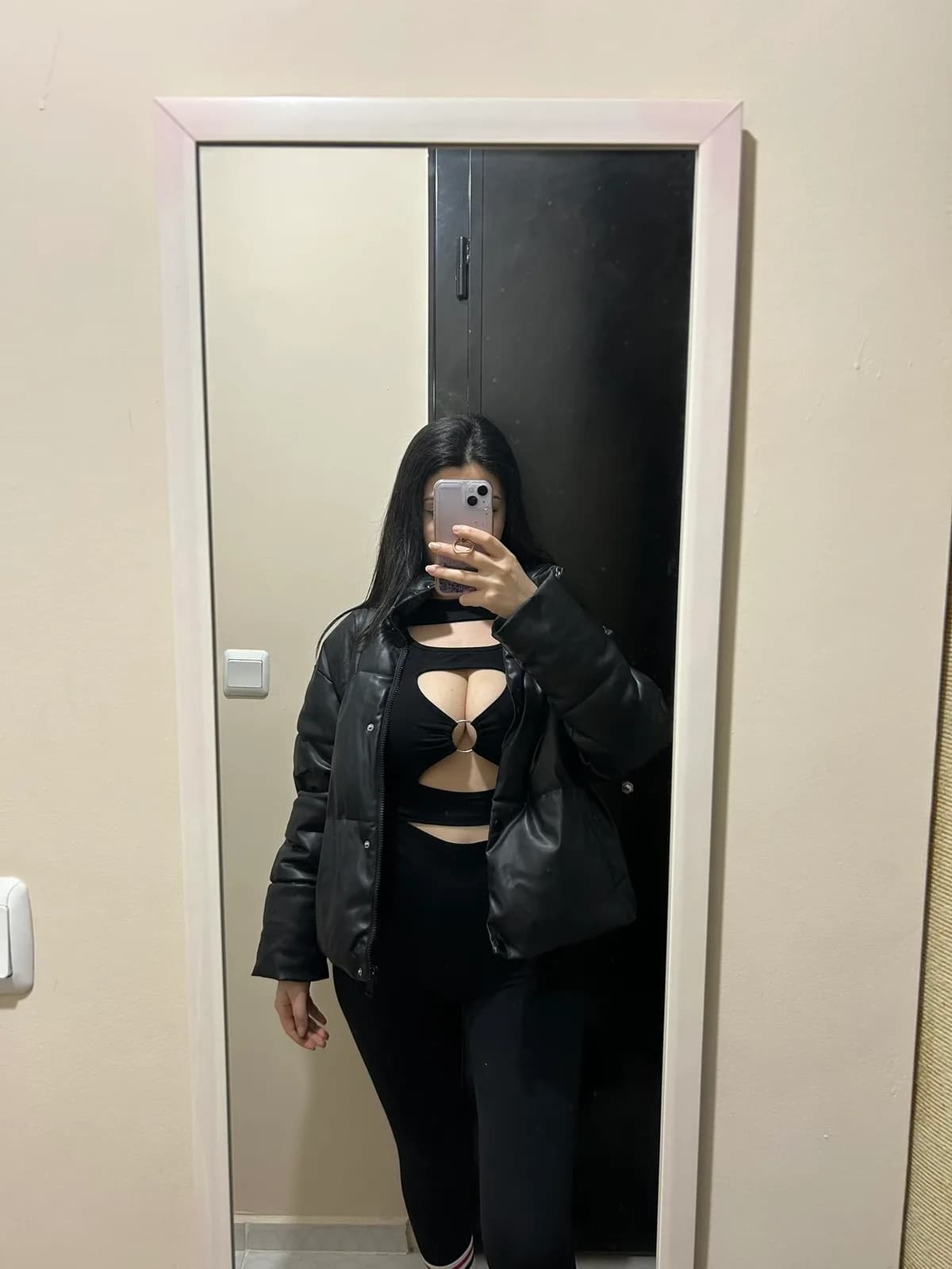Seren · 22 yaş · Beykoz bireysel masöz · Türk masöz · profil fotoğrafı