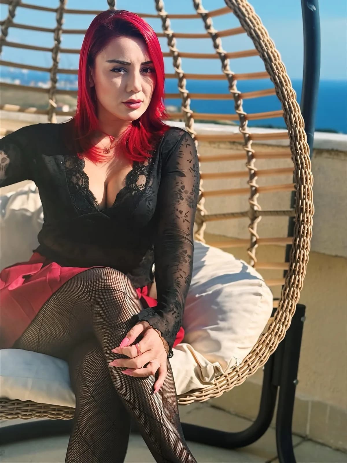 Ece · 28 yaş · Kadıköy bireysel masöz · Rus masöz · profil fotoğrafı