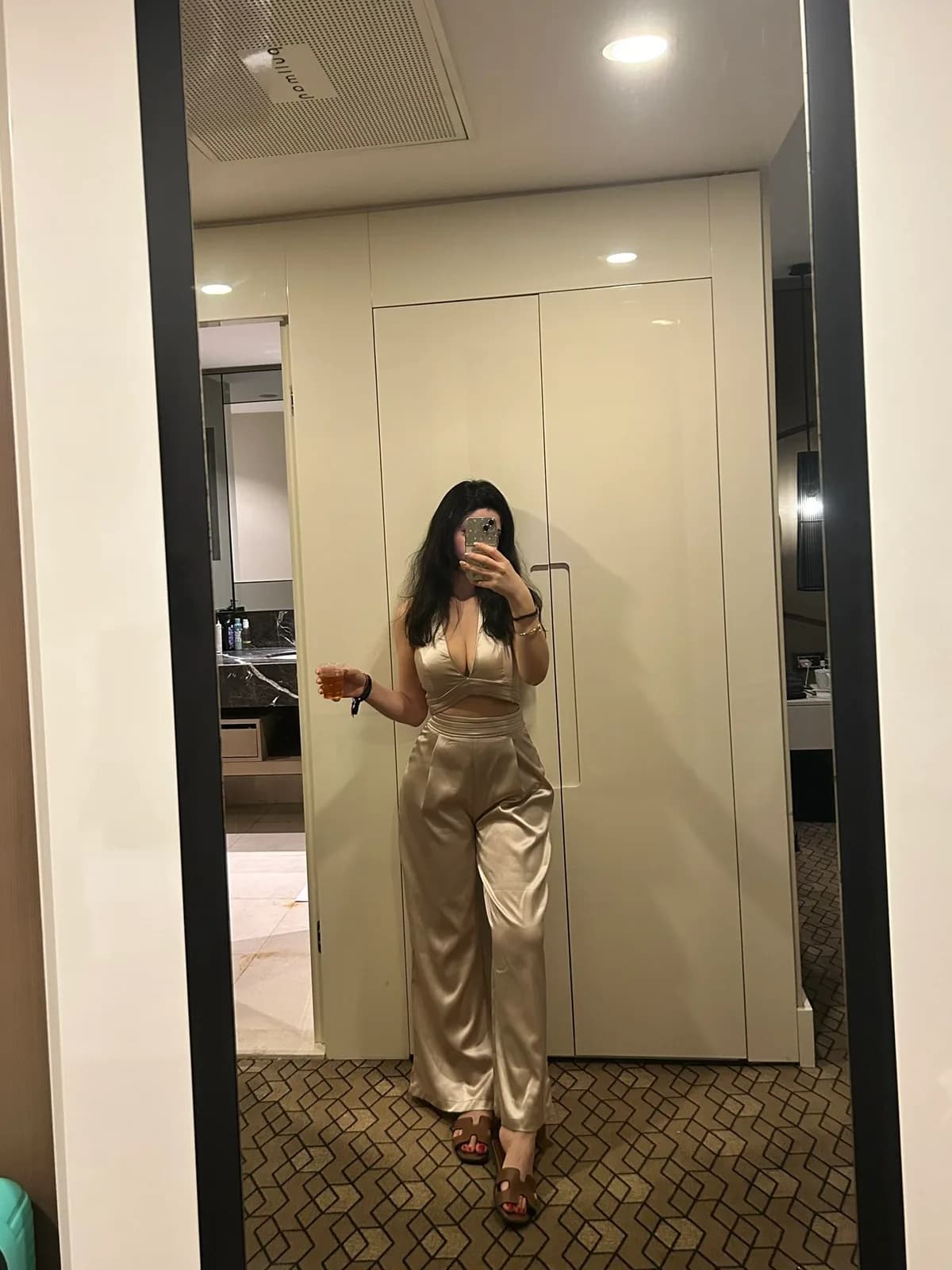 Aylin · 23 yaş · Sarıyer bireysel masöz · Türk masöz · profil fotoğrafı