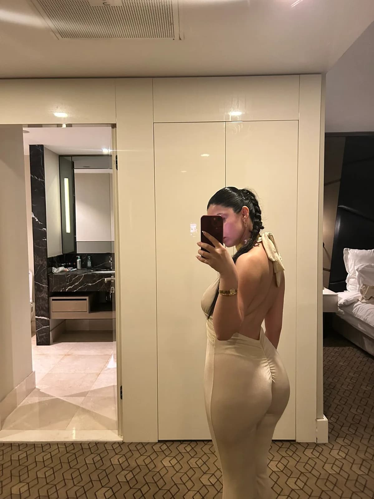 Yonca · 26 yaş · Şişli bireysel masöz · Ukraynalı masöz · profil fotoğrafı